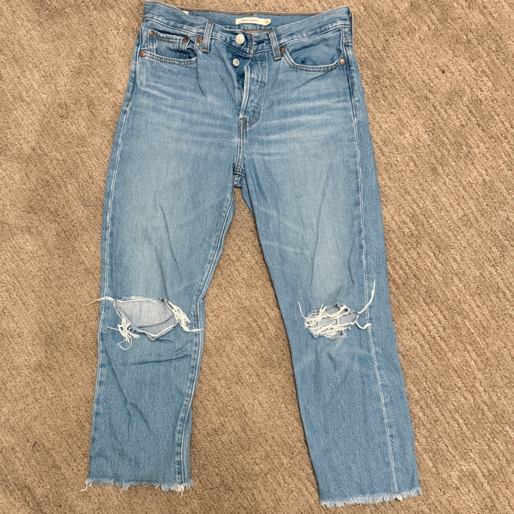 Levi's Light Blue Cropped Jeans